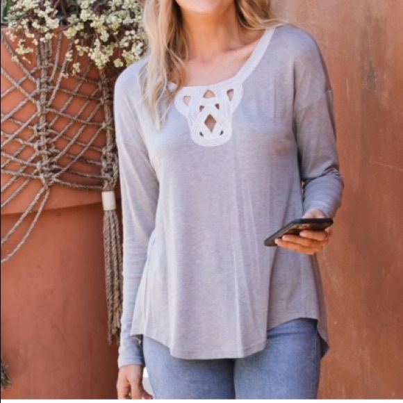 Embroidered tee - Picture 4 of 4